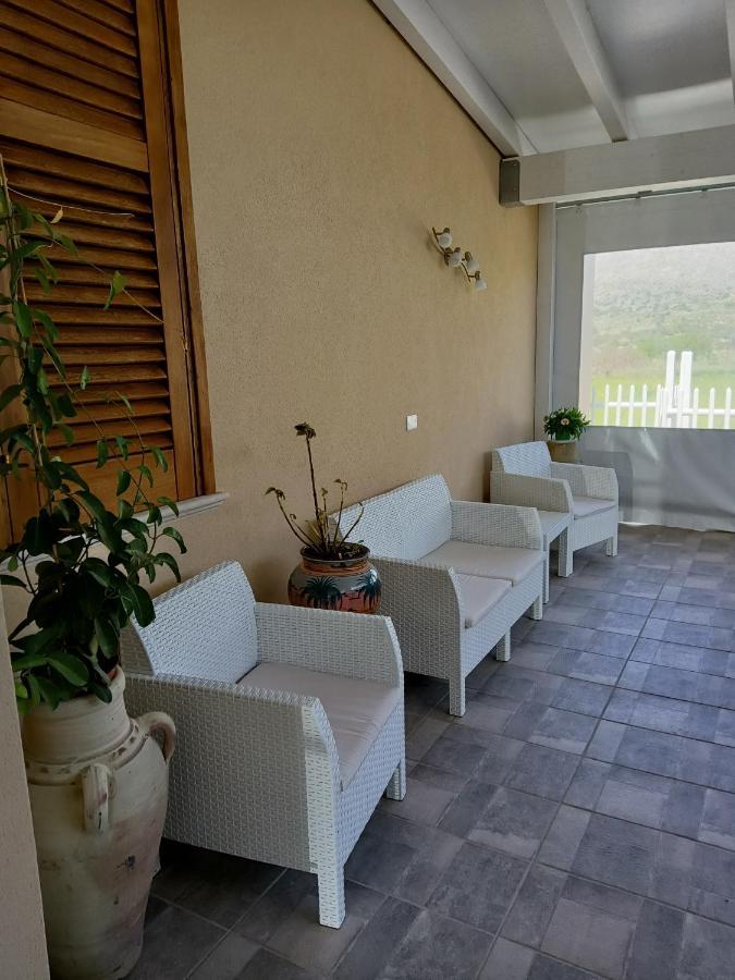 דירות קוסטונאצ'י Monolocale Da Andrea מראה חיצוני תמונה