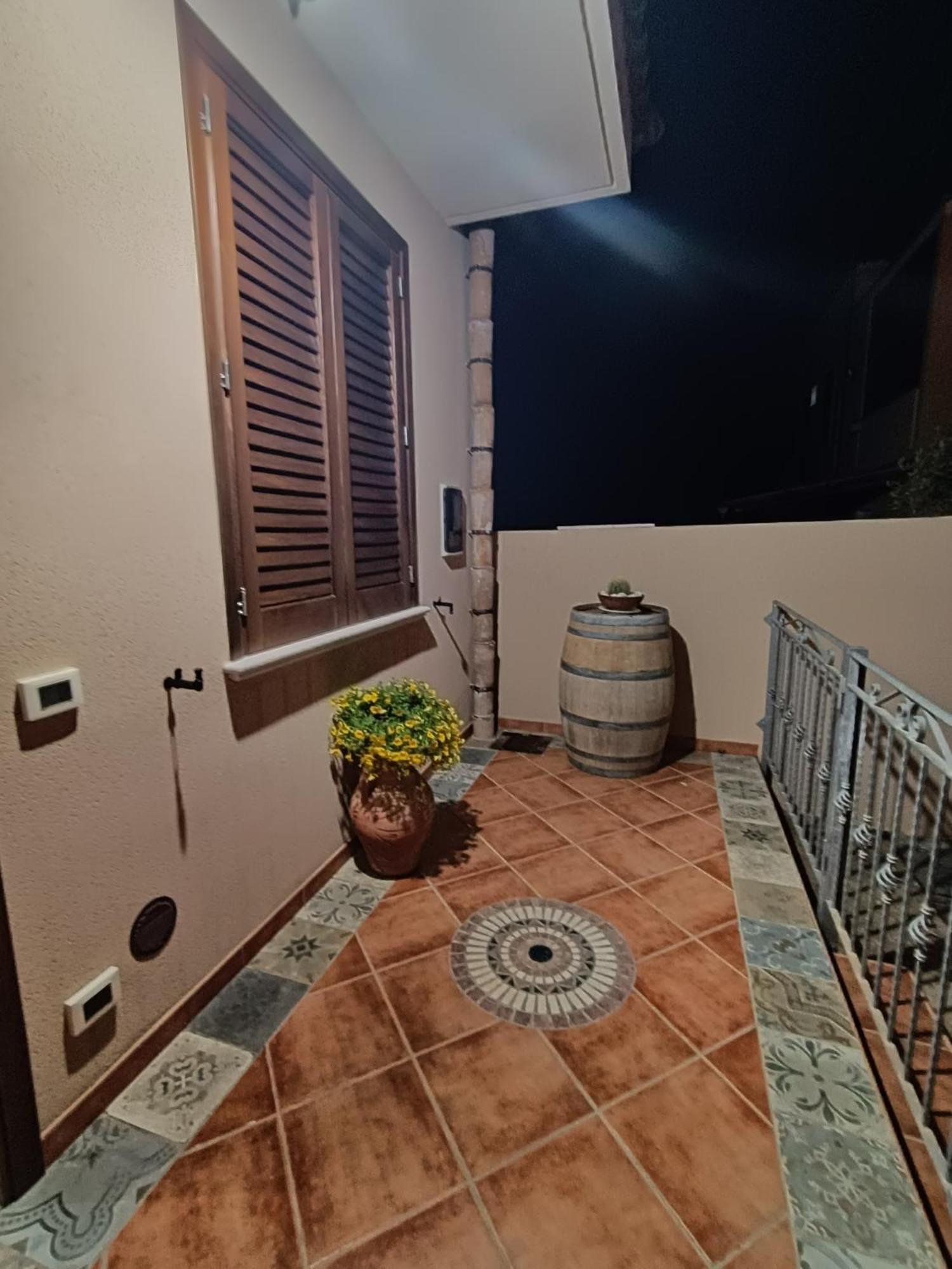 דירות קוסטונאצ'י Monolocale Da Andrea מראה חיצוני תמונה